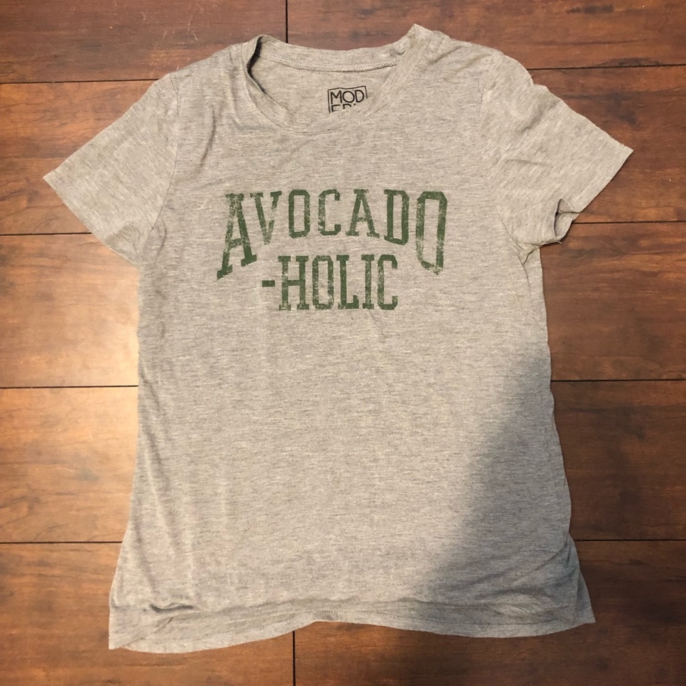 🌟3/$30 Avocado-holic T shirt